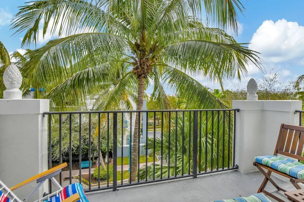 250 NE 3rd Avenue Delray Beach FL 33444