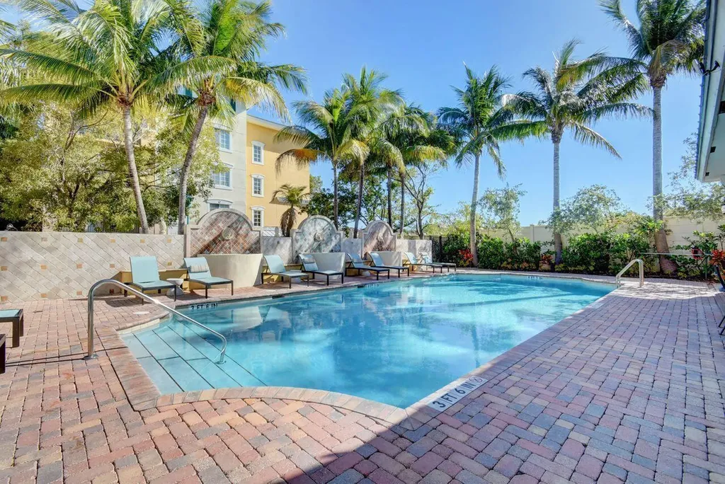 250 NE 3rd Avenue Delray Beach FL 33444
