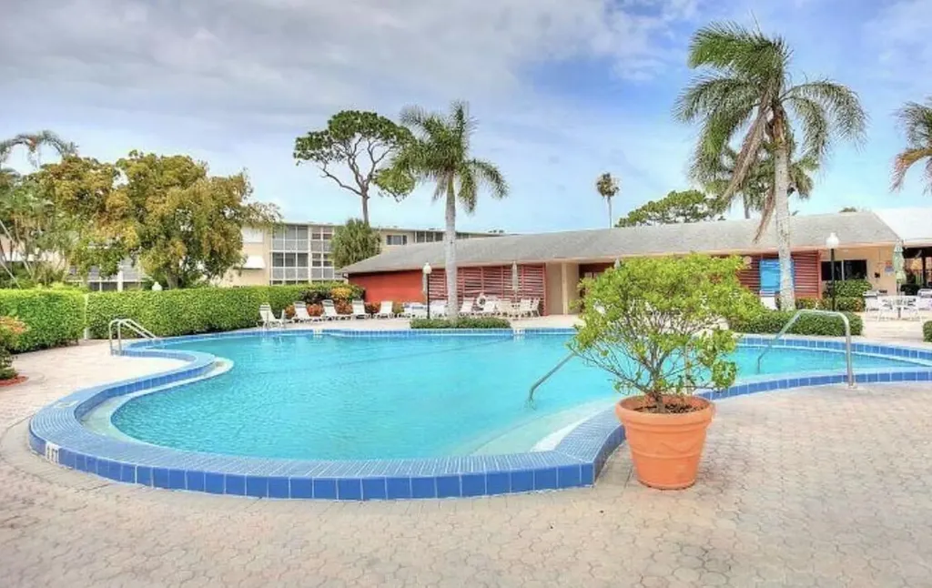 2855 Garden Drive S Lake Worth Beach FL 33461