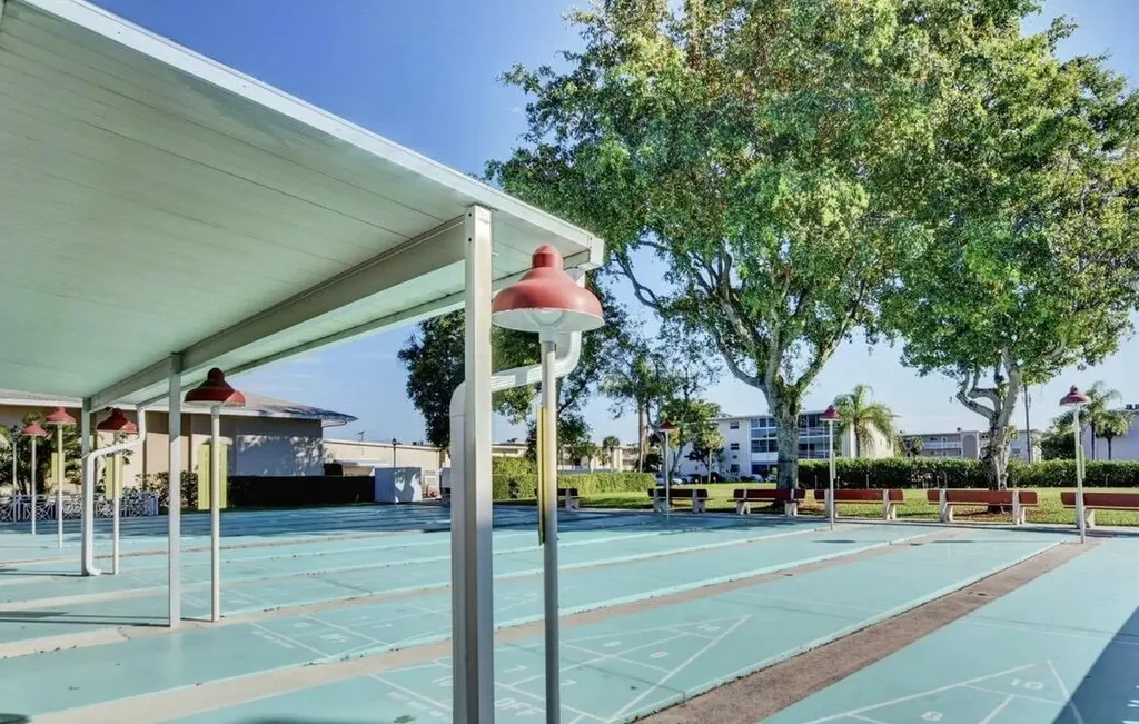 2855 Garden Drive S Lake Worth Beach FL 33461