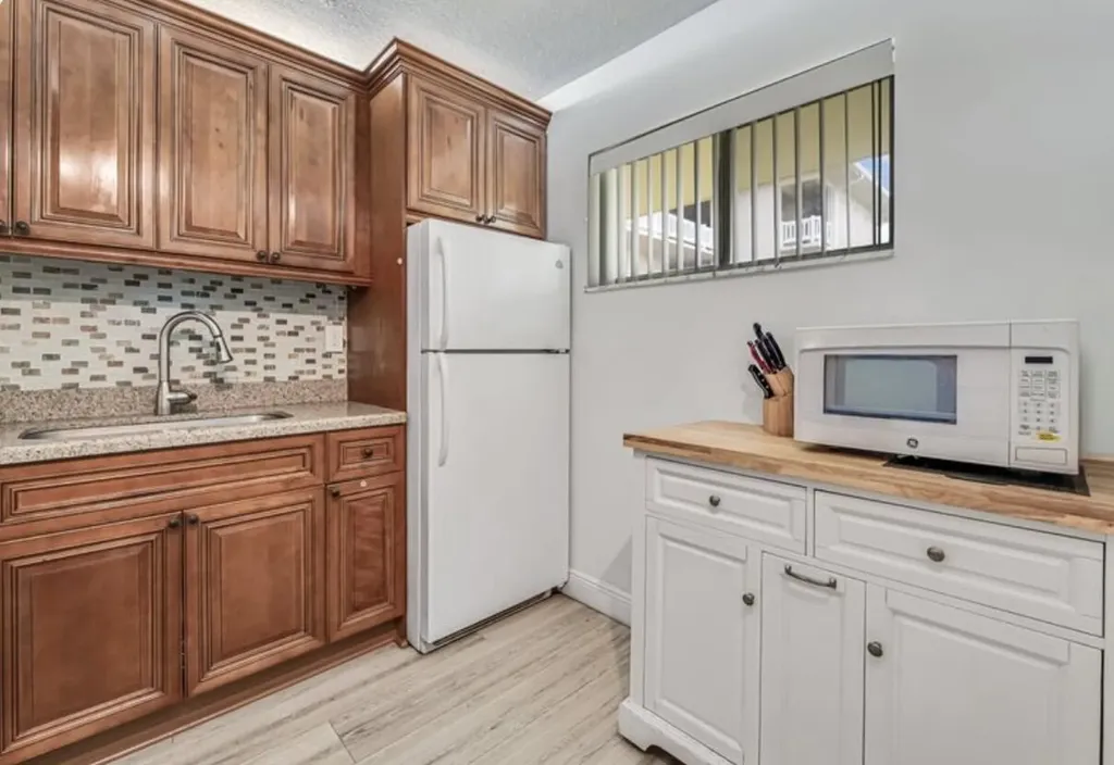 2855 Garden Drive S Lake Worth Beach FL 33461