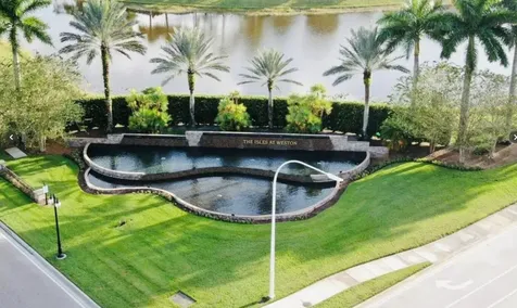 3766 W Gardenia Avenue Weston FL 33332