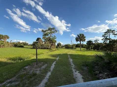 4902 Wild Turkey Lane Okeechobee FL 34974