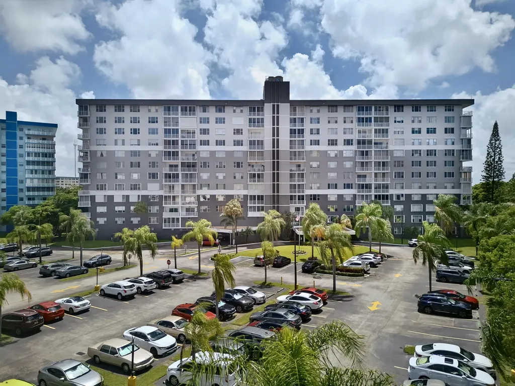 3850 Washington Street Hollywood FL 33021