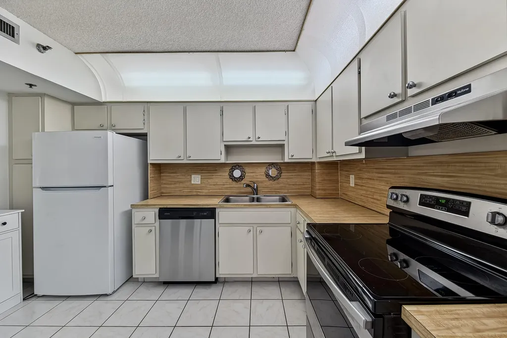 3850 Washington Street Hollywood FL 33021