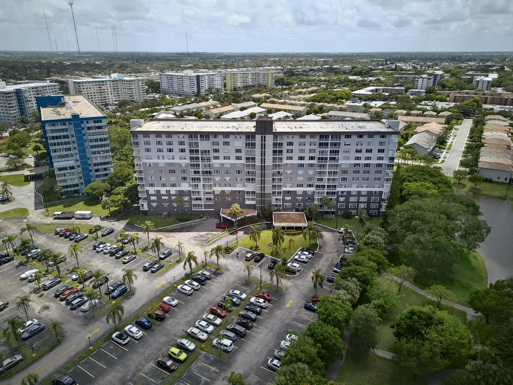 3850 Washington Street Hollywood FL 33021