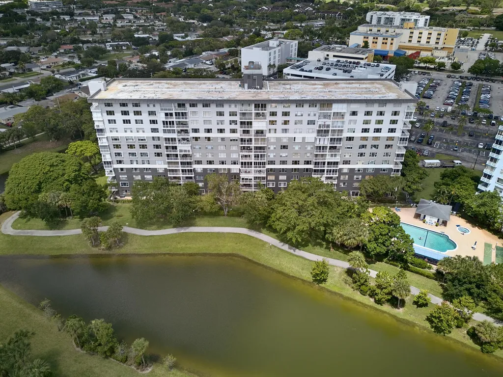 3850 Washington Street Hollywood FL 33021