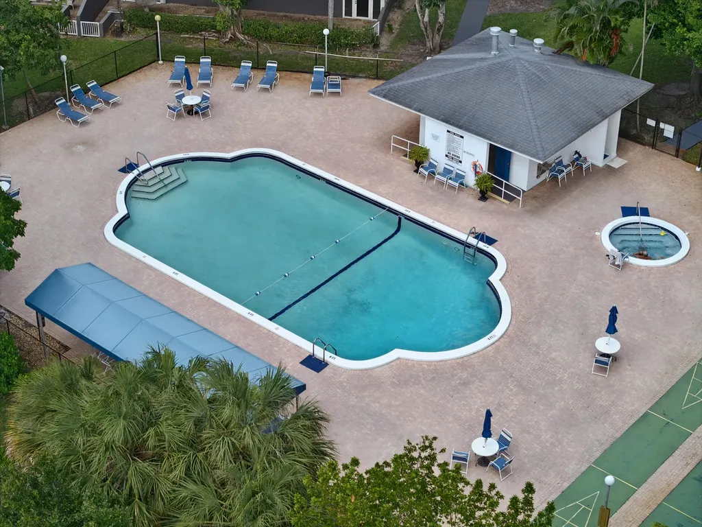 3850 Washington Street Hollywood FL 33021