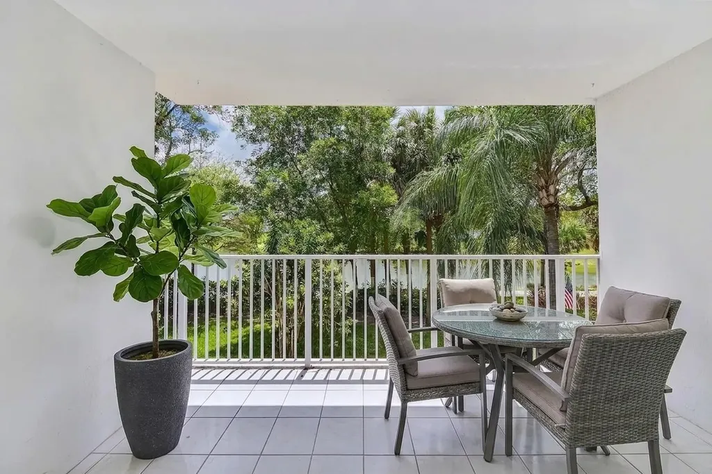3850 Washington Street Hollywood FL 33021