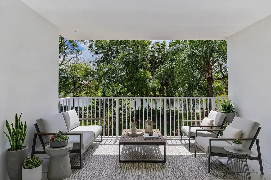 3850 Washington Street Hollywood FL 33021