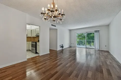 3850 Washington Street Hollywood FL 33021