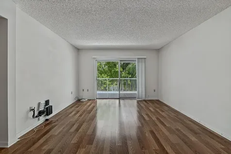 3850 Washington Street Hollywood FL 33021