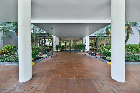 3850 Washington Street Hollywood FL 33021