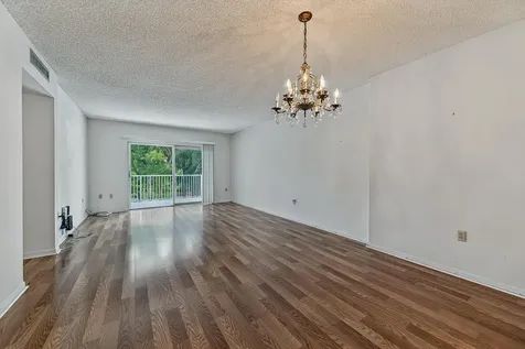 3850 Washington Street Hollywood FL 33021