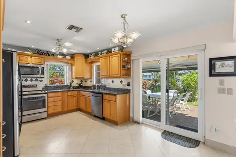 270 SE 5th Terrace Pompano Beach FL 33060