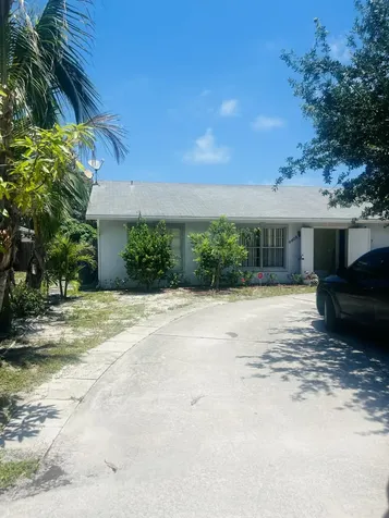 8905 SE Sandy Lane Hobe Sound FL 33455