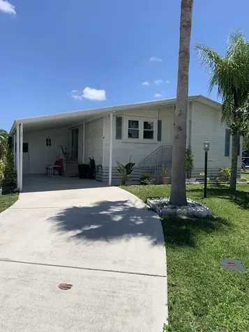 9 Universidad Lane Port St Lucie FL 34952