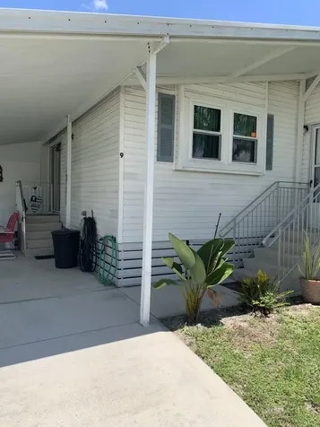 9 Universidad Lane Port St Lucie FL 34952