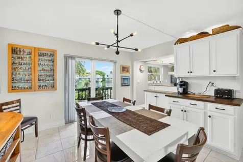 4001 NE 14th Avenue Oakland Park FL 33334