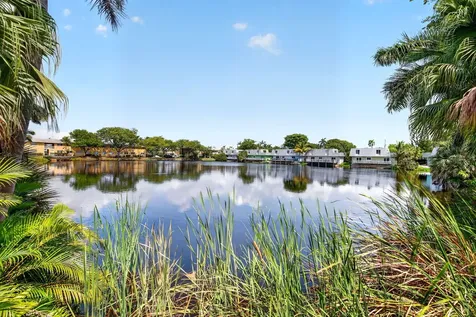 4001 NE 14th Avenue Oakland Park FL 33334