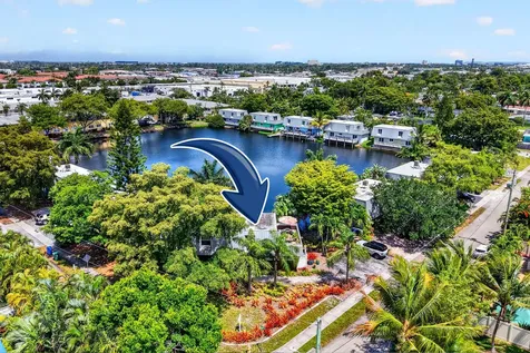 4001 NE 14th Avenue Oakland Park FL 33334