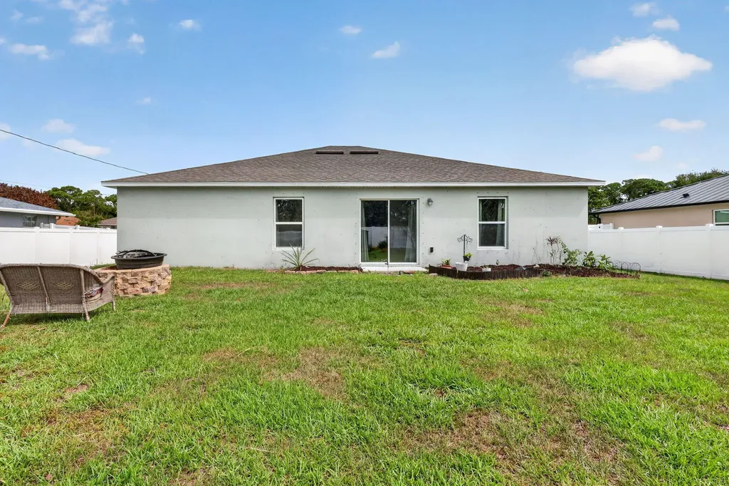 330 SE Huron Terrace Port St Lucie FL 34983