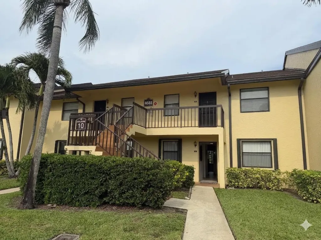 4688 E Lucerne Lakes Boulevard Boulevard E Lake Worth FL 33467