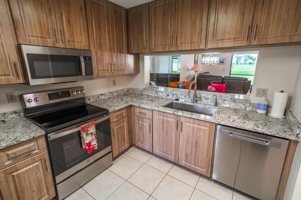 4688 Lucerne Lakes Boulevard Boulevard E Lake Worth FL 33467