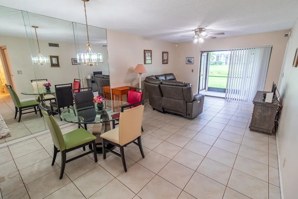 4688 Lucerne Lakes Boulevard Boulevard E Lake Worth FL 33467