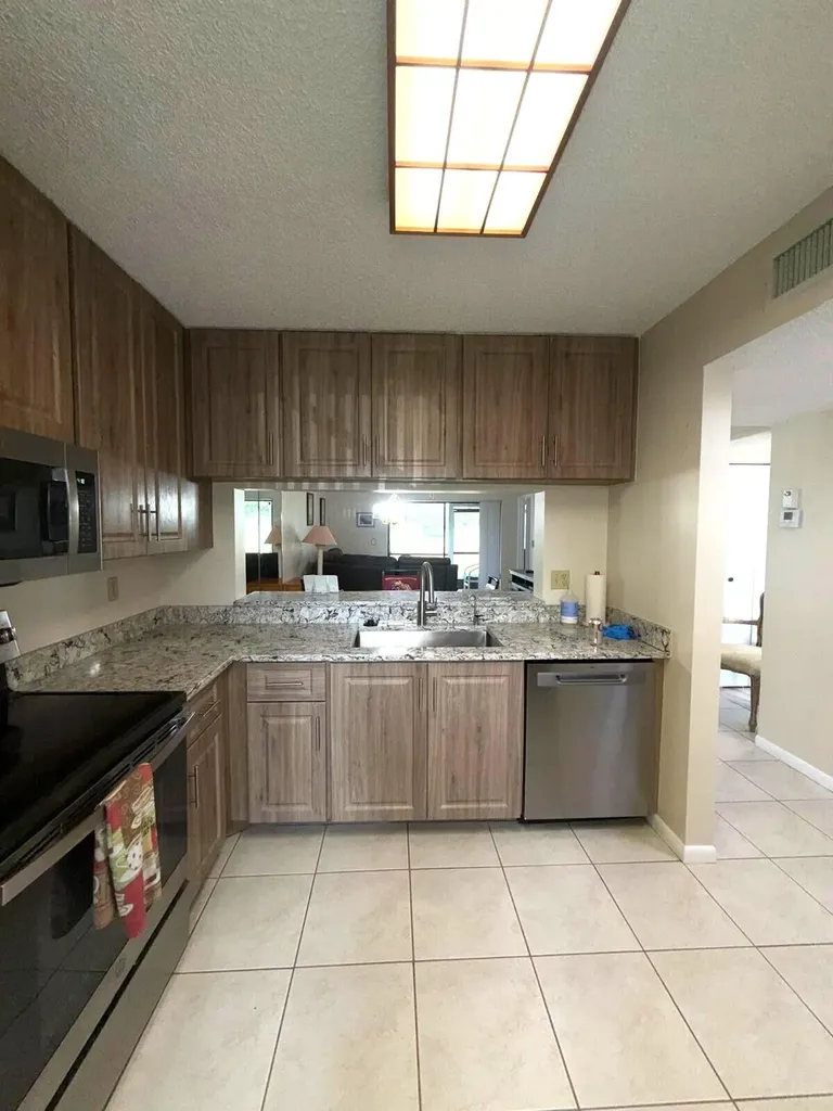 4688 E Lucerne Lakes Boulevard Boulevard E Lake Worth FL 33467