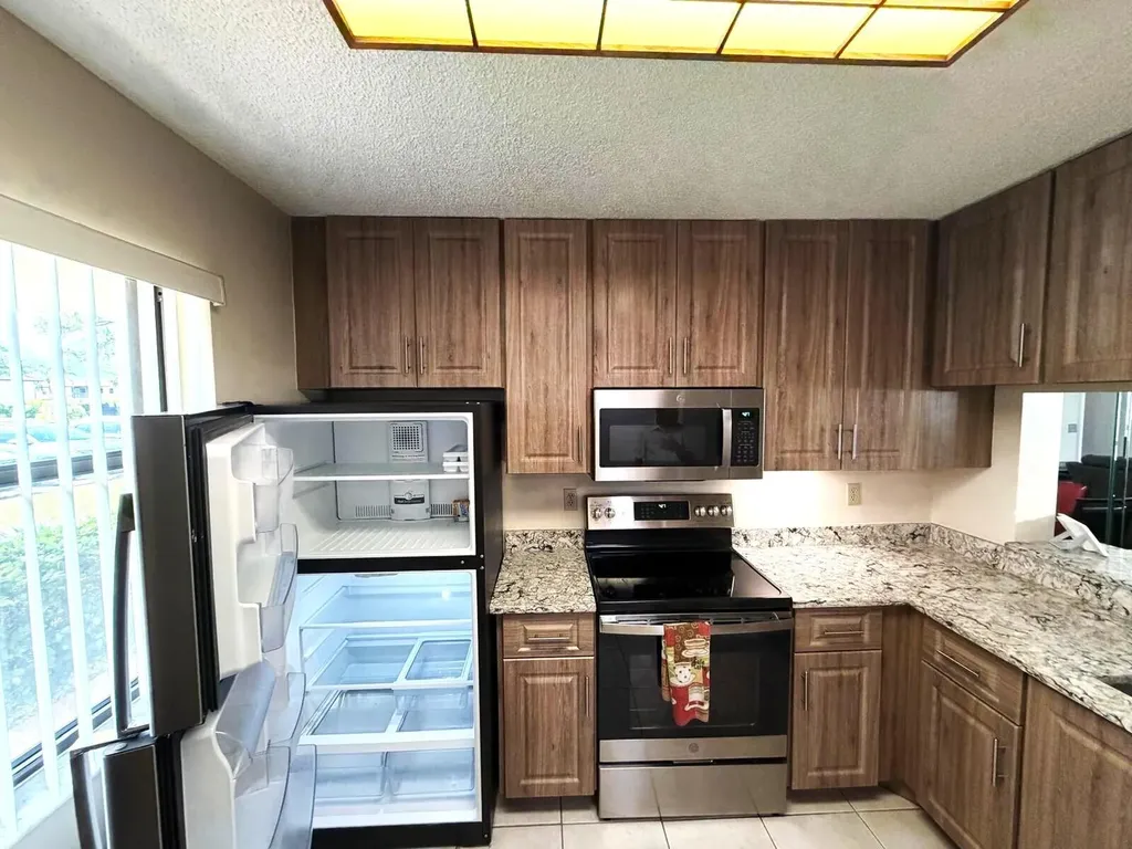 4688 E Lucerne Lakes Boulevard Boulevard E Lake Worth FL 33467