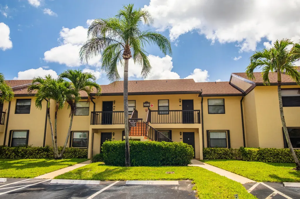 4688 Lucerne Lakes Boulevard Boulevard E Lake Worth FL 33467