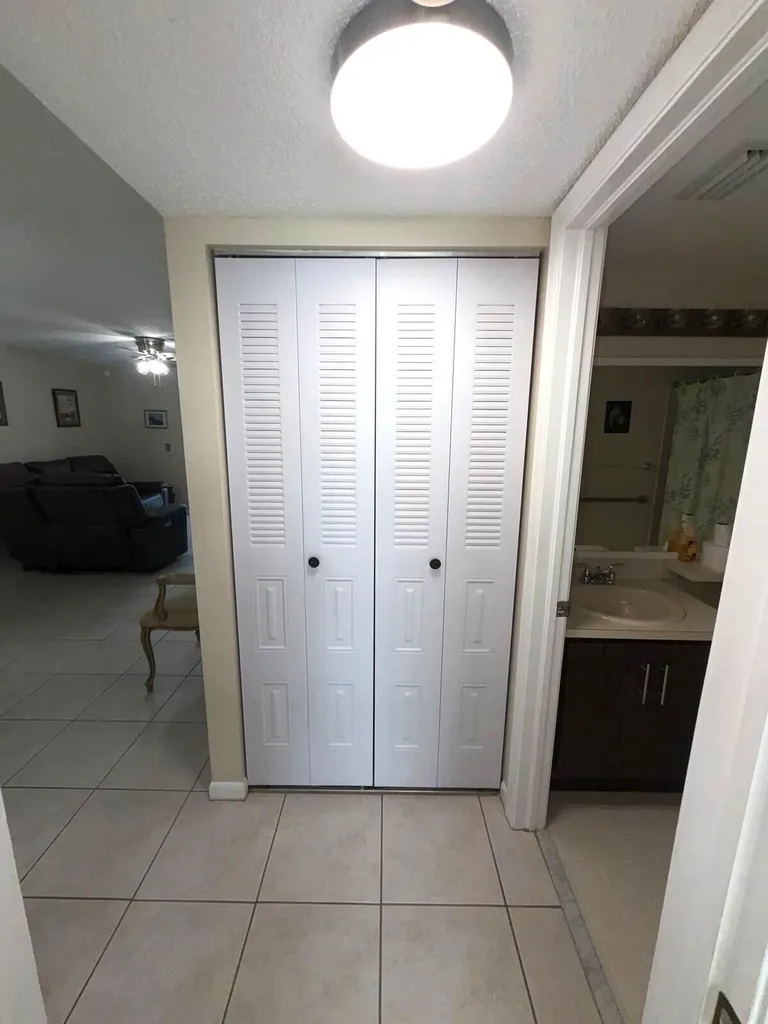4688 E Lucerne Lakes Boulevard Boulevard E Lake Worth FL 33467