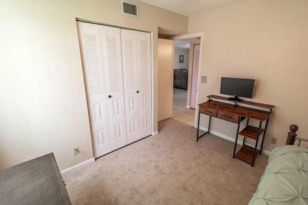 4688 Lucerne Lakes Boulevard Boulevard E Lake Worth FL 33467