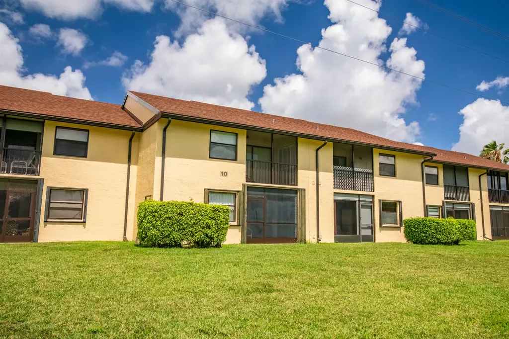 4688 Lucerne Lakes Boulevard Boulevard E Lake Worth FL 33467