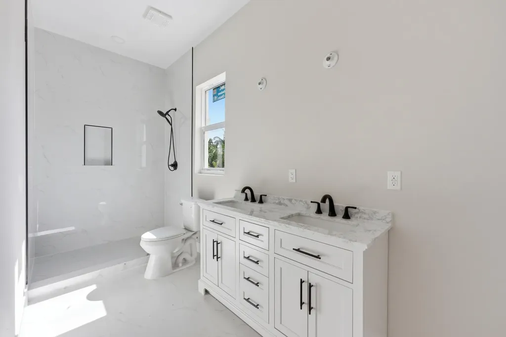 1705 NW 15th Street Fort Lauderdale FL 33311