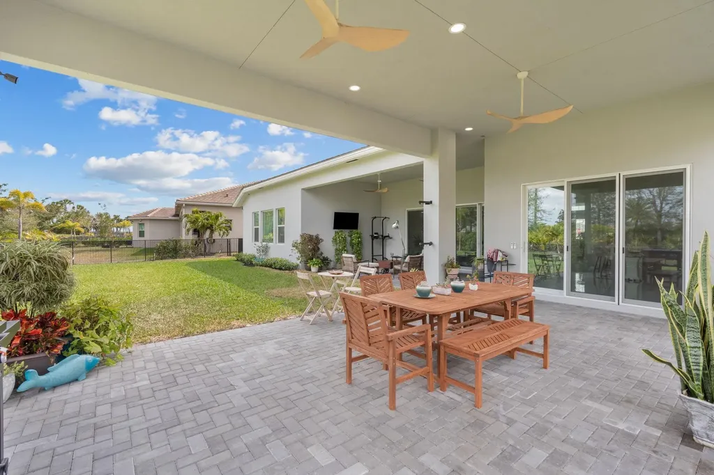 4776 Estates Circle Westlake FL 33470