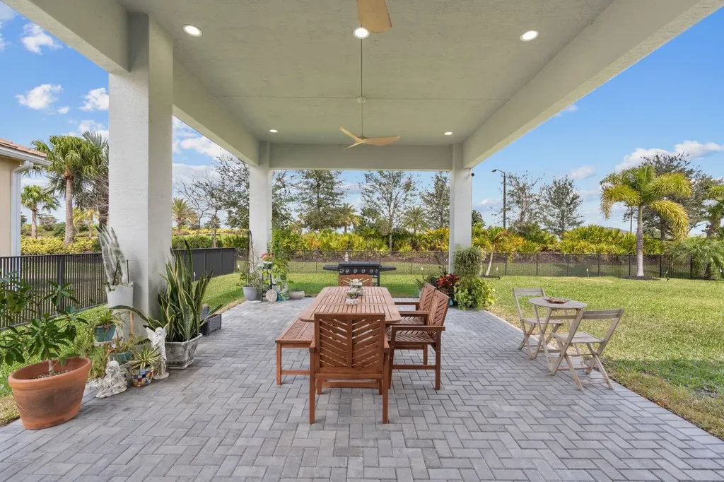 4776 Estates Circle Westlake FL 33470