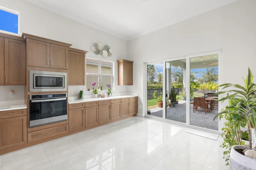 4776 Estates Circle Westlake FL 33470