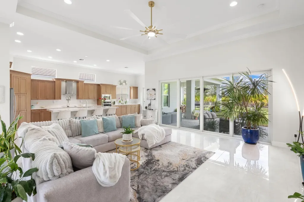 4776 Estates Circle Westlake FL 33470