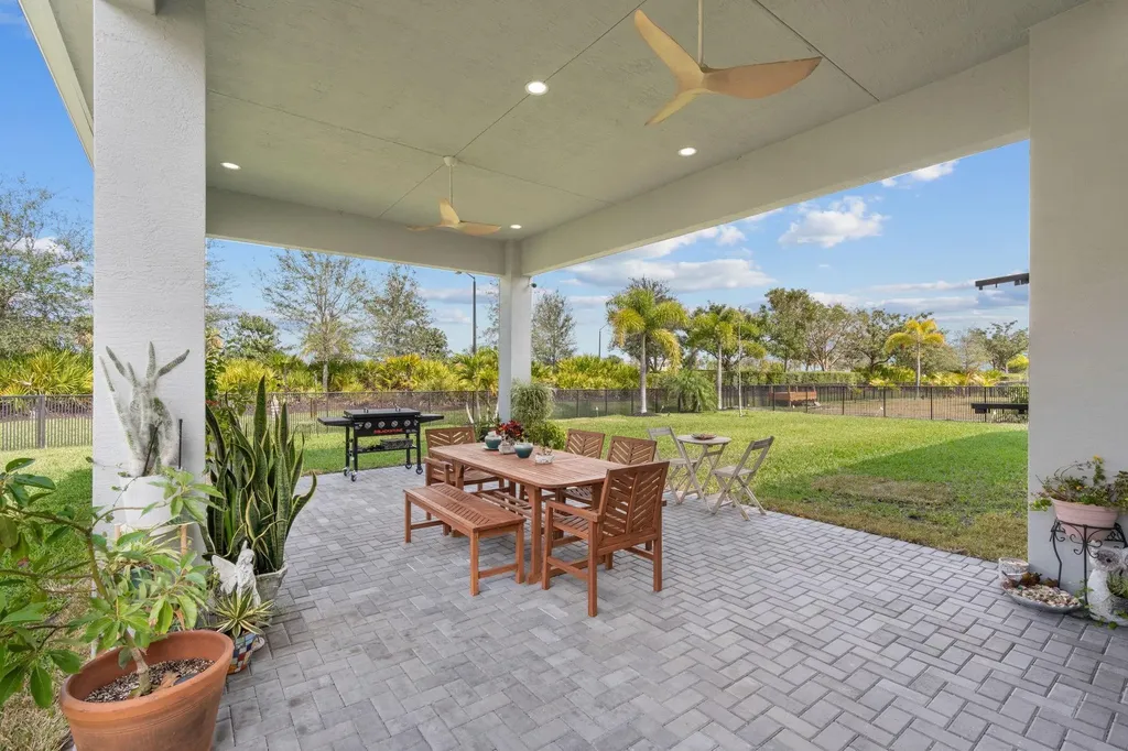 4776 Estates Circle Westlake FL 33470