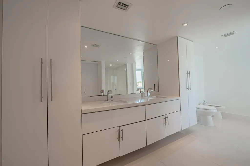 468 Golden Isle Drive Hallandale Beach FL 33009