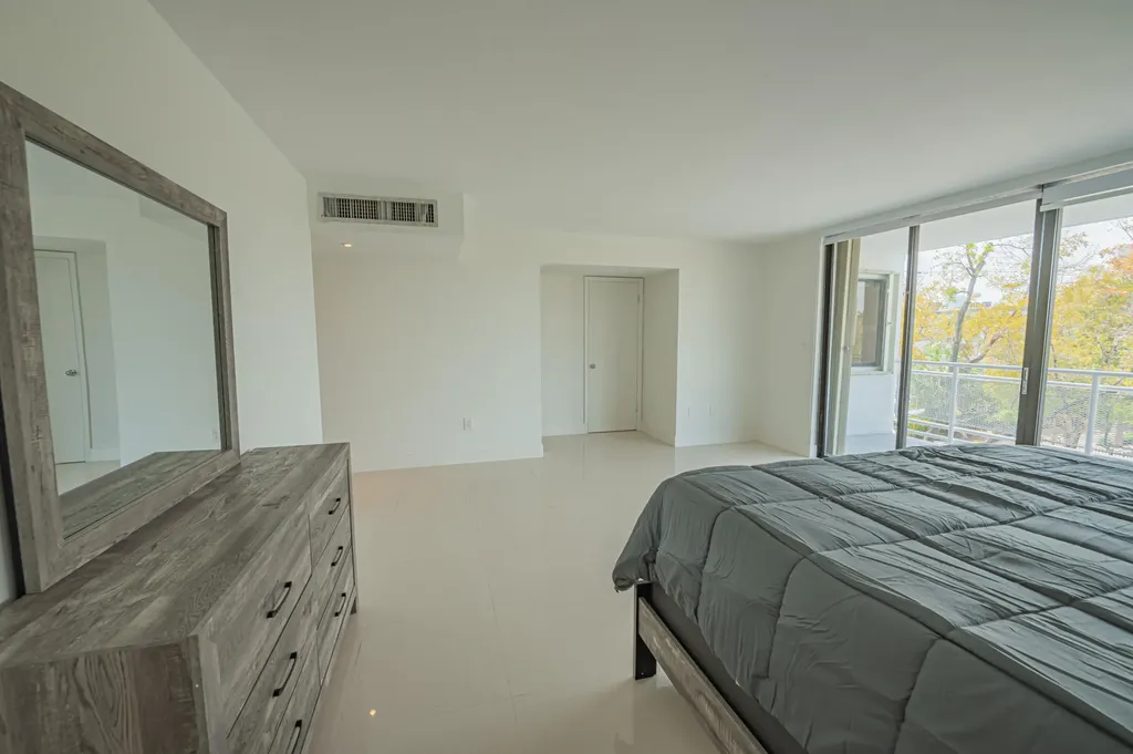 468 Golden Isle Drive Hallandale Beach FL 33009