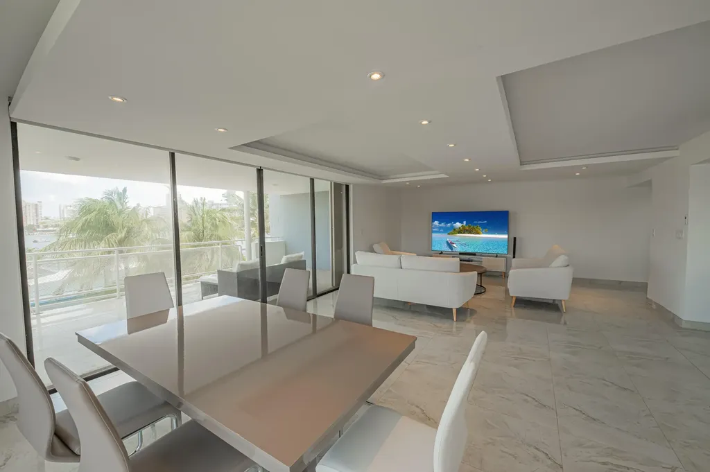 468 Golden Isle Drive Hallandale Beach FL 33009