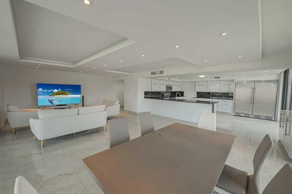 468 Golden Isle Drive Hallandale Beach FL 33009