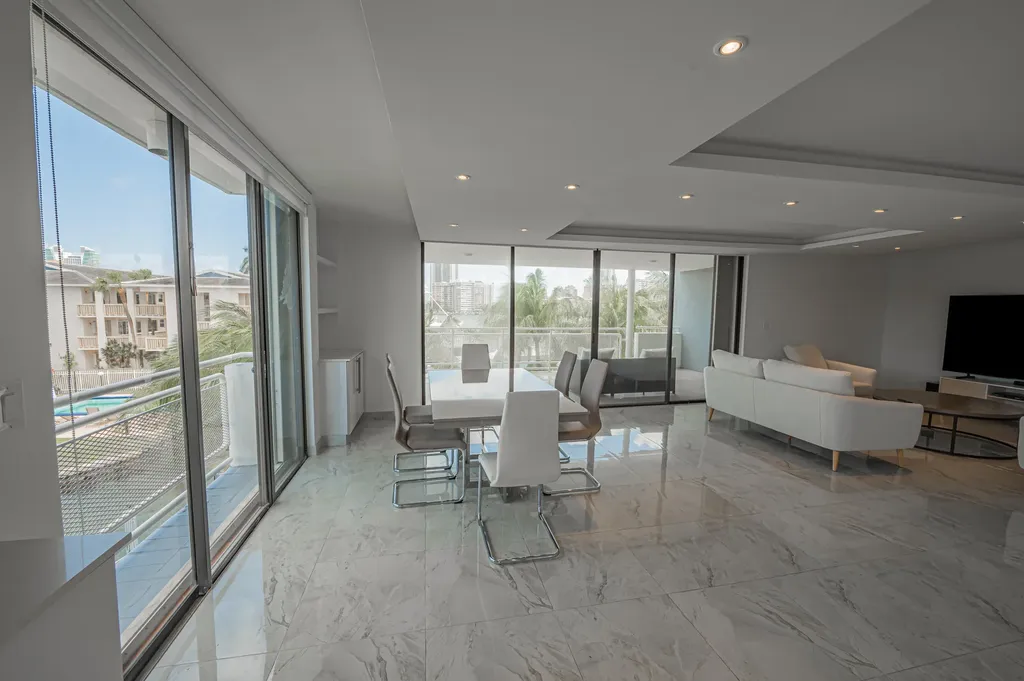 468 Golden Isle Drive Hallandale Beach FL 33009