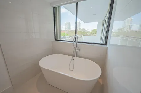 468 Golden Isle Drive Hallandale Beach FL 33009