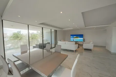 468 Golden Isle Drive Hallandale Beach FL 33009