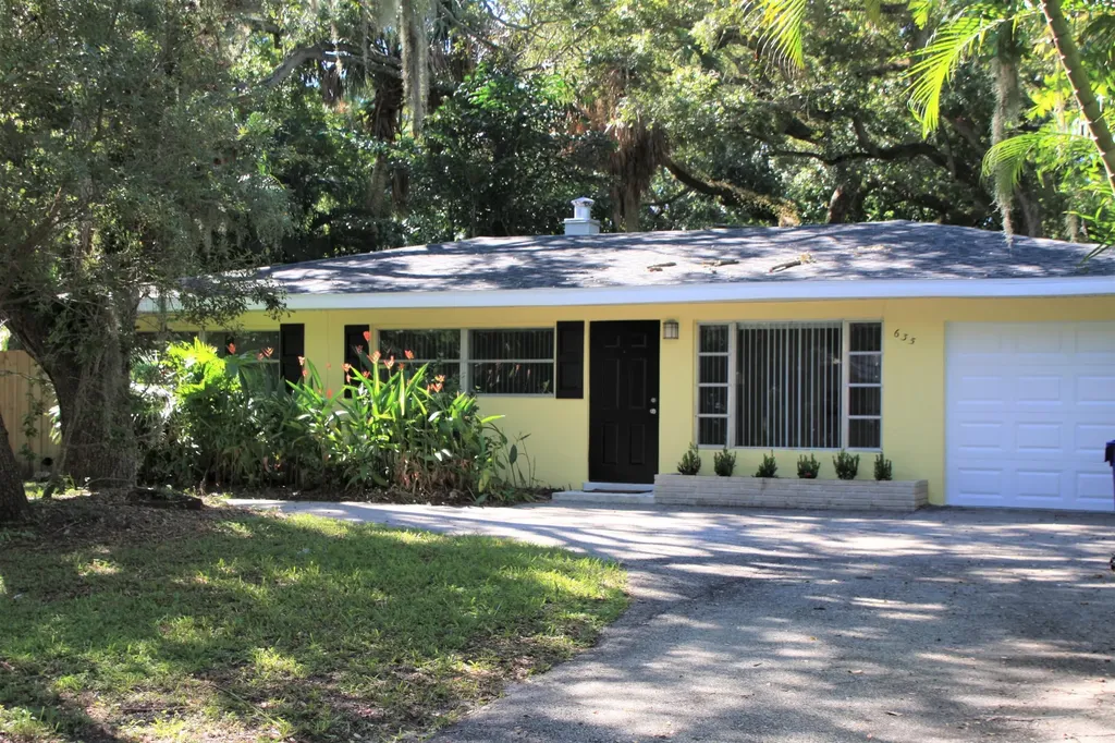 635 18th Place Vero Beach FL 32960
