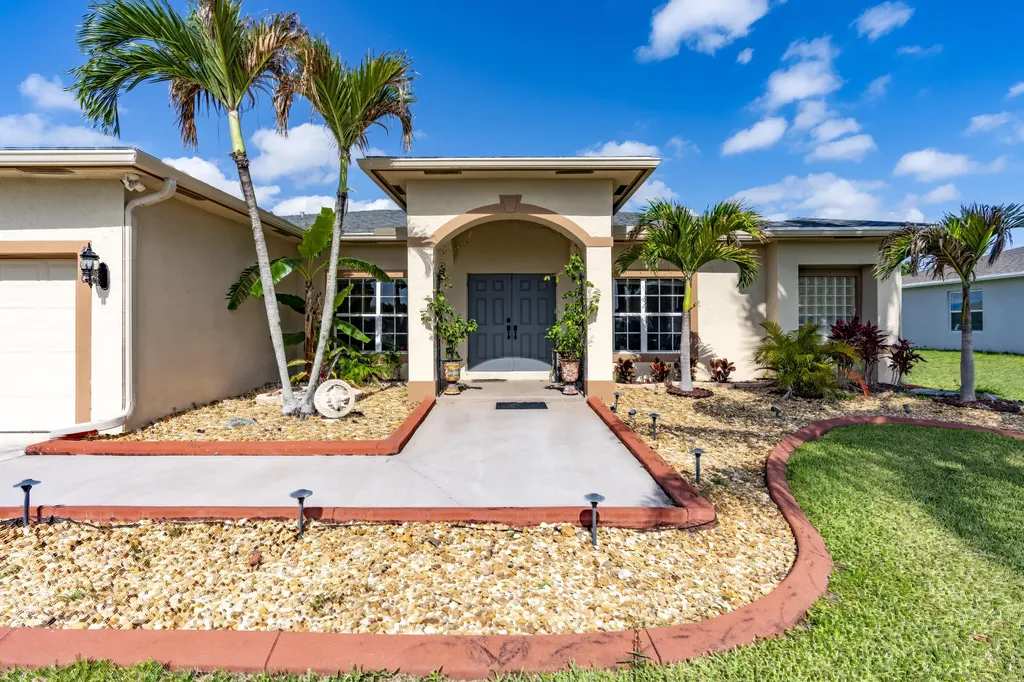 4230 SW Bachman Street Port St Lucie FL 34953